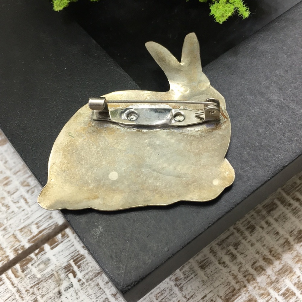 🐇 Silver metal 🐇 RABBIT PIN ‼️ - Picture 5 of 5